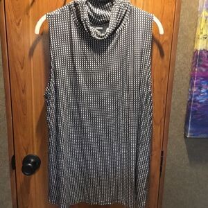 NWOT. Alfani Brand Women’s Size XXL Mock Turtleneck Knit Top Black & White